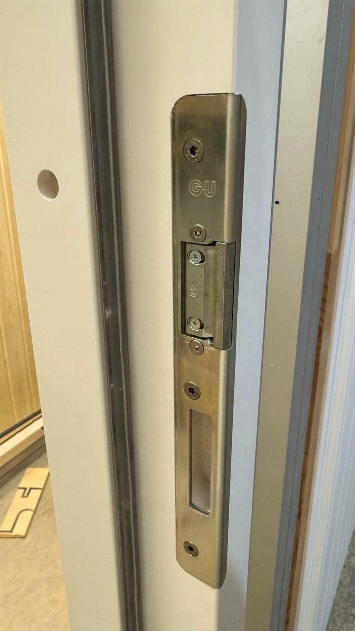 Фото 5 - Дверь Scandoors AW019 – гладкая фрезеровка в Arctic исполнении Scandoors: производство и монтаж