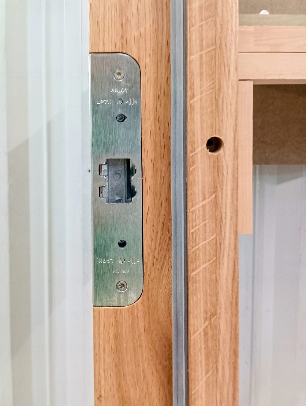 Фото 2 - Американский дизайн входных дверей Scandoors Wood AW019 Thermo Scandoors: производство и монтаж