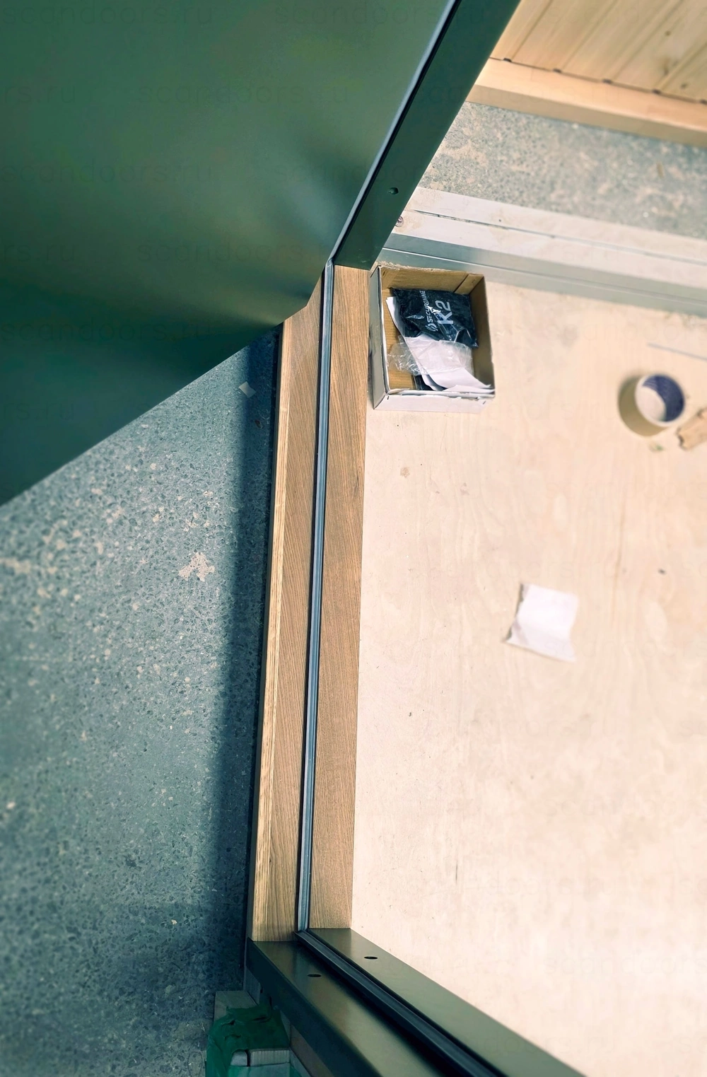 Фото 6 - Дверь Scandoors AW019 с классической фрезеровкой повторяет эстетику традиционных филёнок, но при этом имеет монолитное полотно: никаких щелей, деформаций и продувания. Scandoors: производство и монтаж