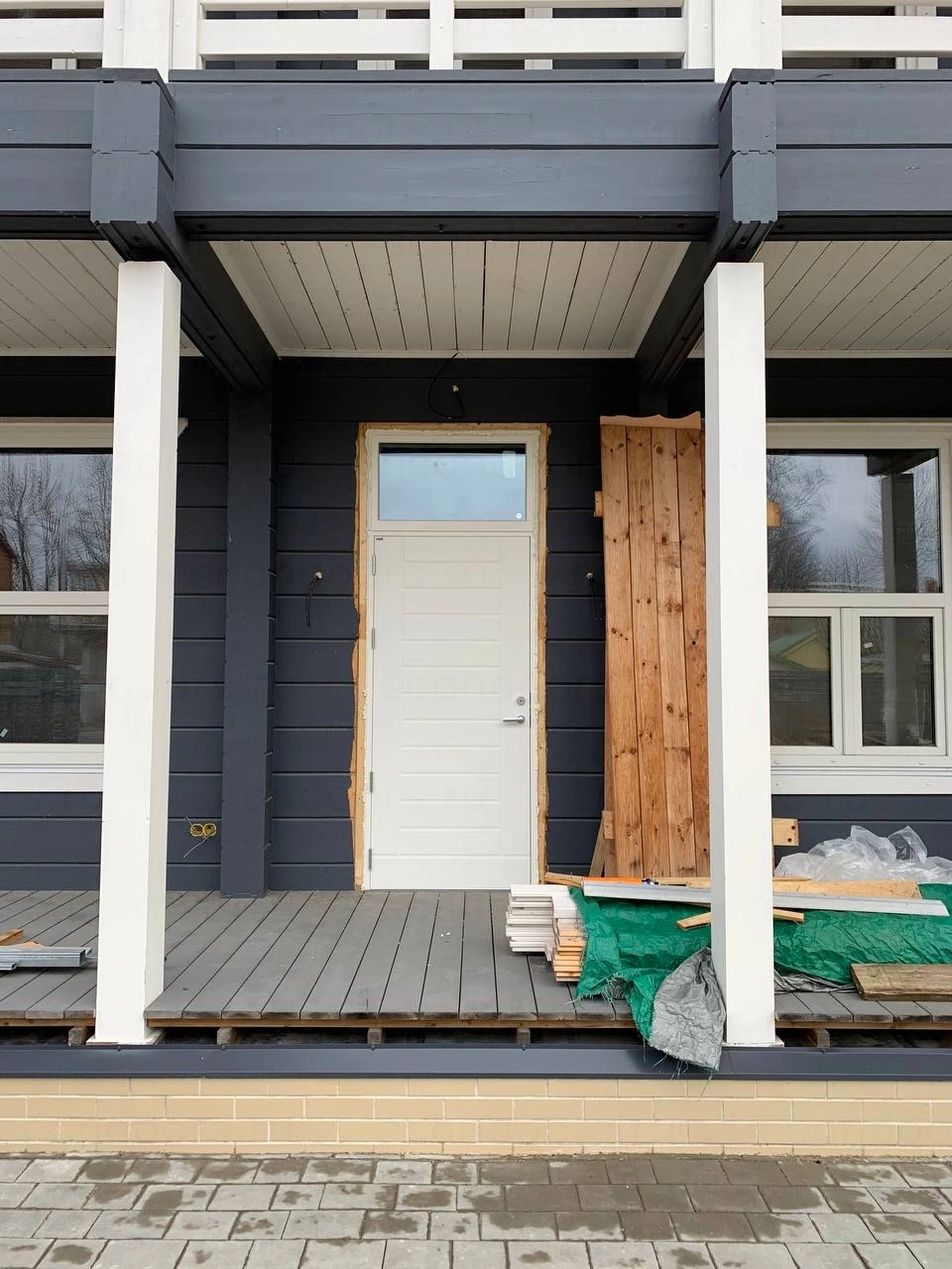 Фото 2 - Двери Kaski kaski и фрамуга Scandoors Thermo Scandoors: производство и монтаж