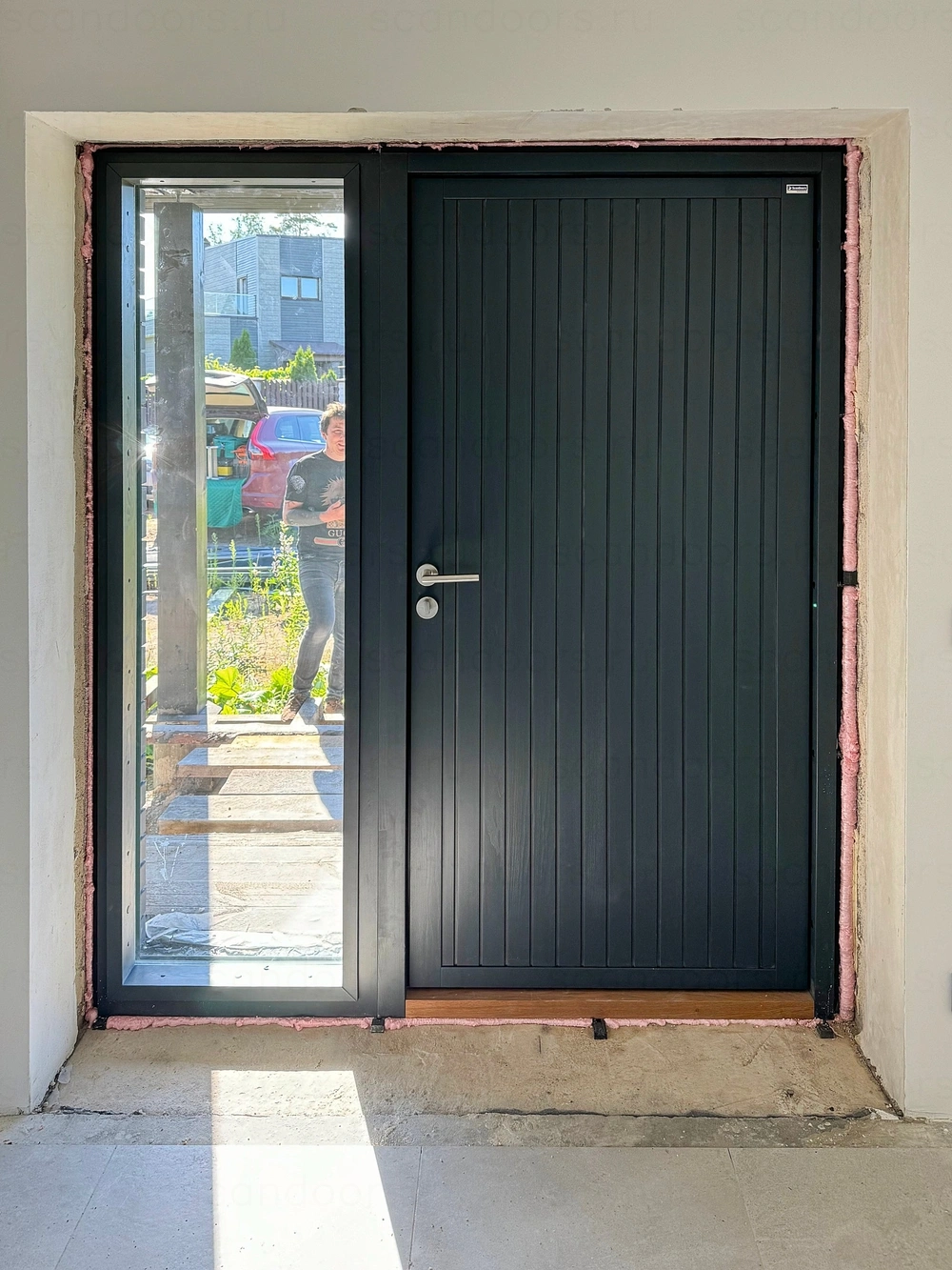 Фото 4 - Входная группа Scandoors Planken Thermo с толщиной полотна 96мм , энергосберегающим стеклопакетом и доводчиком. Scandoors: производство и монтаж