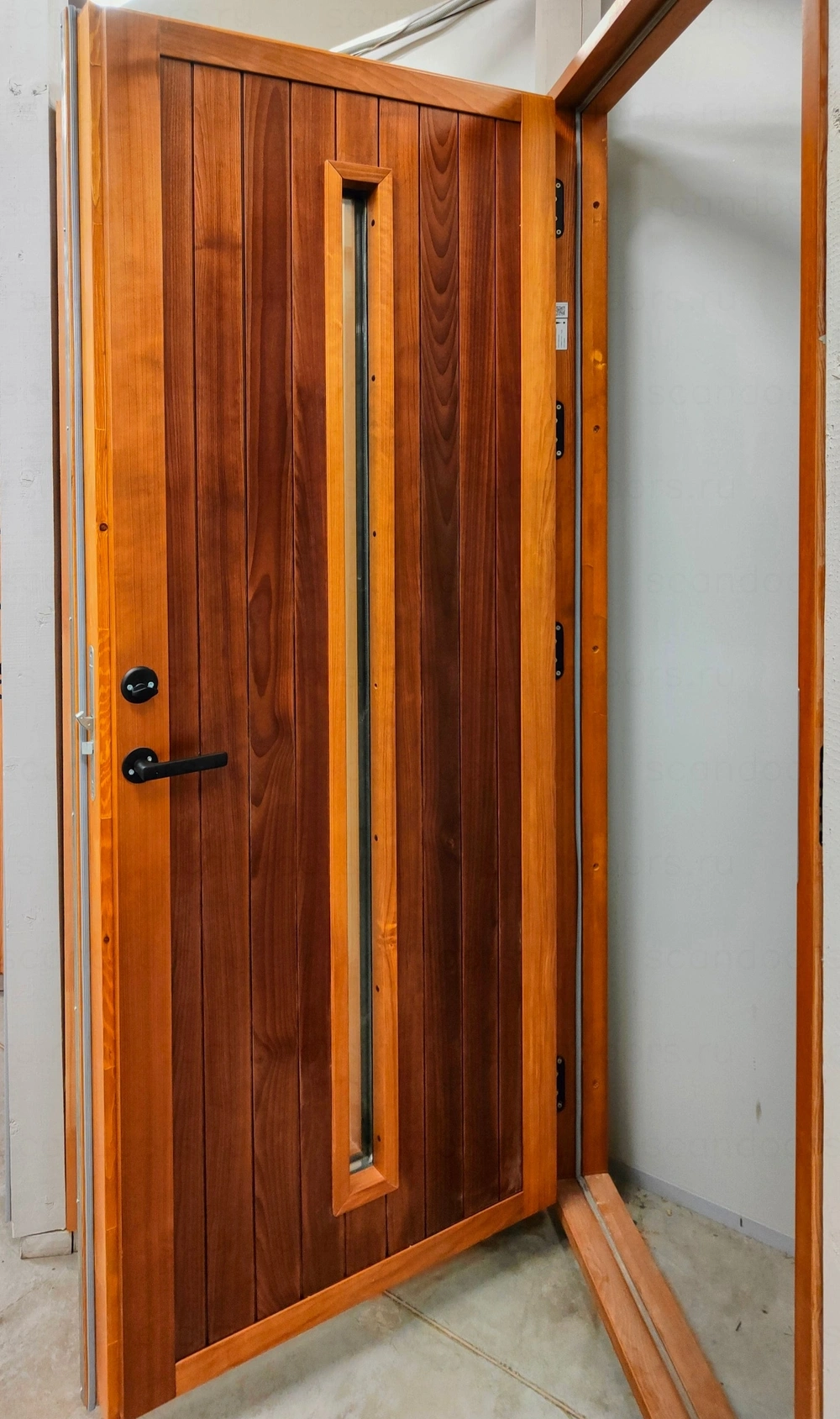 Фото 8 - Морозостойкая дверь Scandoors Planken Thermo. Отделка из термоосины, противоотжимной замок Assa 310 Scandoors: производство и монтаж