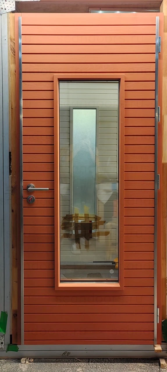 Морозостойкие деревянные входные двери Scandoors Planken W012 с толщиной полотна 96мм в исполннини Thermo (2 ряда уплотнения) или Arctic (3 ряда уплотнения), остекление двухконтурный стеклопакет – фото Scandoors