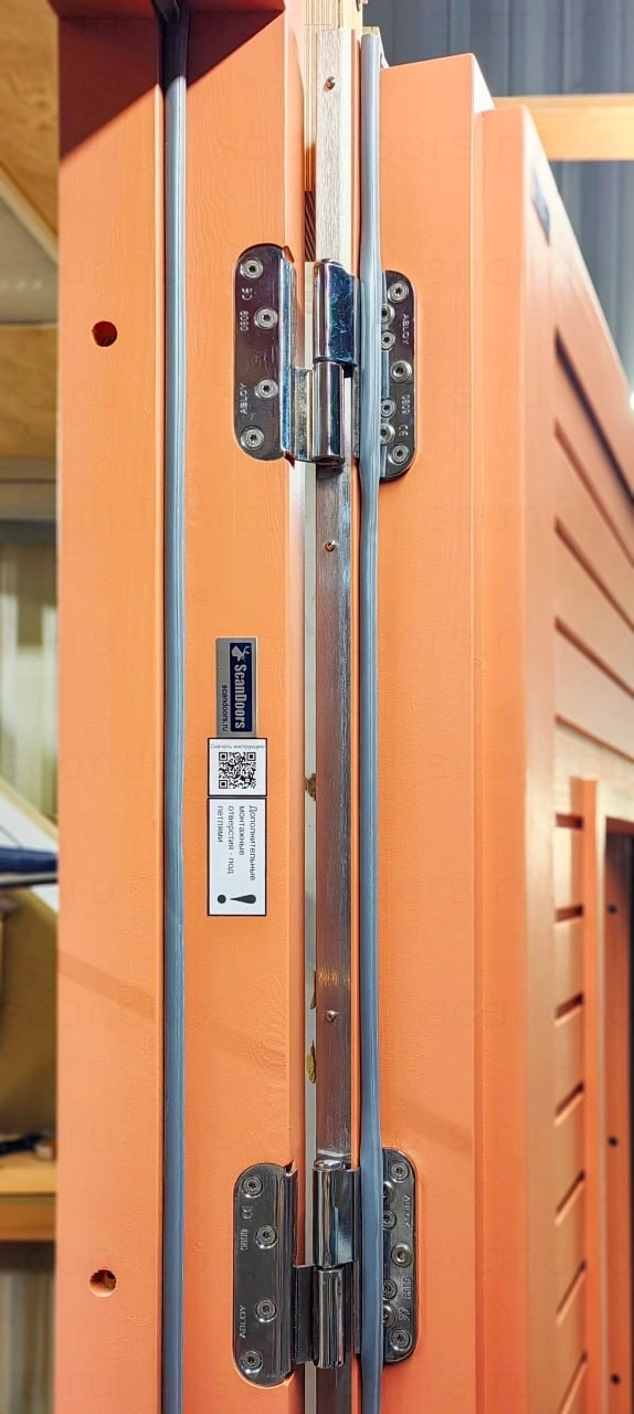 Фото 4 - Морозостойкие деревянные входные двери Scandoors Planken W012 с толщиной полотна 96мм в исполннини Thermo (2 ряда уплотнения) или Arctic (3 ряда уплотнения), остекление двухконтурный стеклопакет Scandoors: производство и монтаж