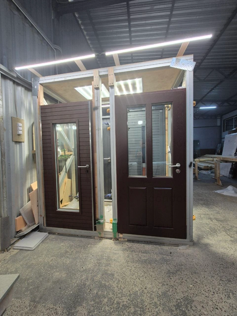 Фото 1 - Морозостойкие входные двери Scandoors Planken и Scandoors Wood ждут отправки своим владельцам в новом году! Scandoors: производство и монтаж