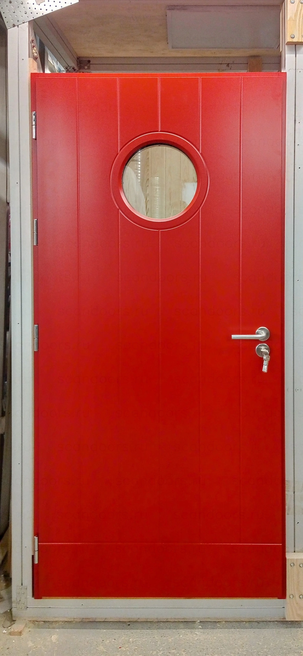 Фото 2 - Морзостойкие двери Scandoors с круглым стеклопакетом Scandoors: производство и монтаж