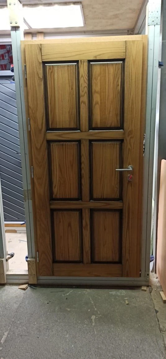 Премиальные морозостойкие двери с отделкой из массива дуба Scandoors Wood в исполнении Thermo – фото Scandoors