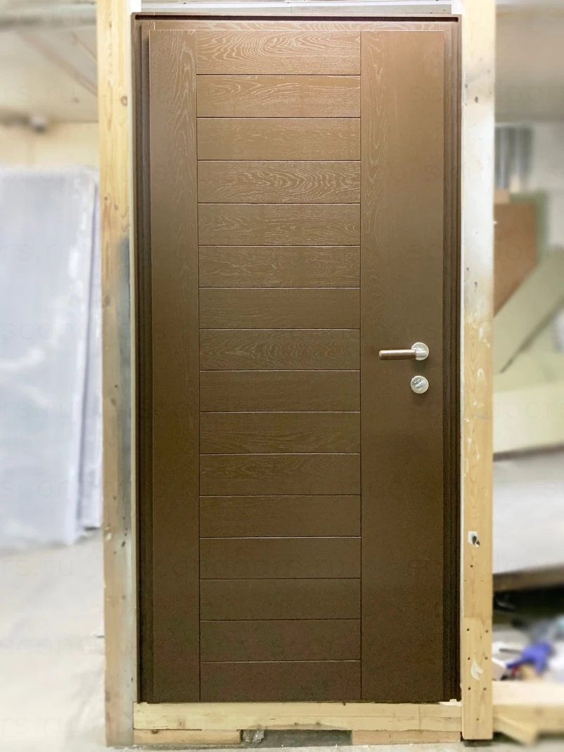 Самые теплые двери Премиум класса с отделкой из дуба Scandoors Wood Arctic в комплектации со скрытыми петлями, трехточечным замком и доводчиком – фото Scandoors