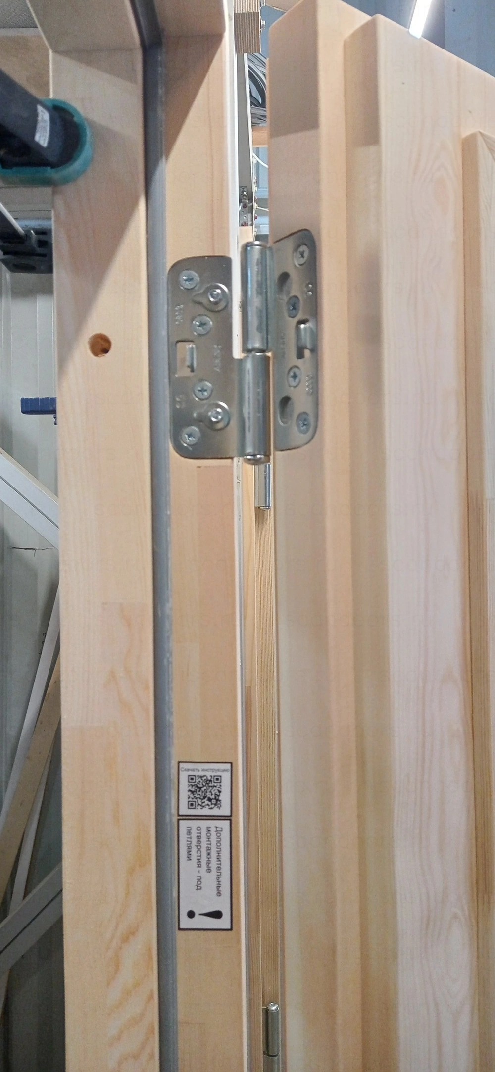 Фото 4 - Scandi Terrace с отделкой Экстра и замком Abloy. Самые очевидные плюсы теплых дверей из массива, кроме отсутствия промерзания – высокая ремонтопригодность и возможность самостоятельно красить/обновлять лкм. Особенно актуально владельцам животных. Scandoors: производство и монтаж