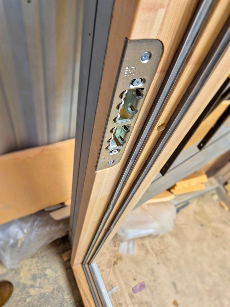 Фото 2 - 🔥 Scandi Thermo scandithermo – почему её хвалят даже в лютые морозы? Scandoors: производство и монтаж