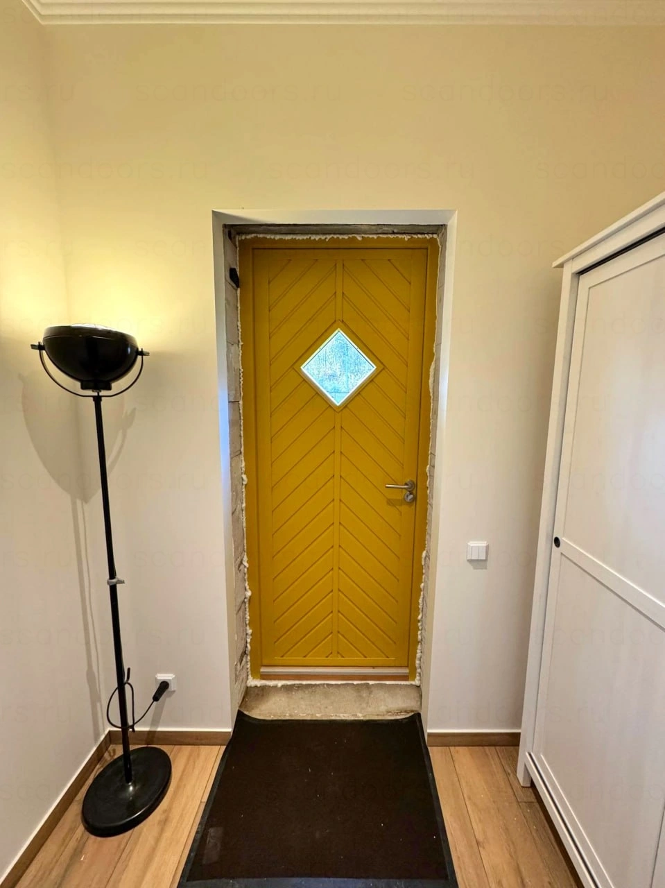 Фото 2 - scandiplus Двери Scandi Plus: скандинавский стиль и неубиваемая отделка 🚪 Scandoors: производство и монтаж