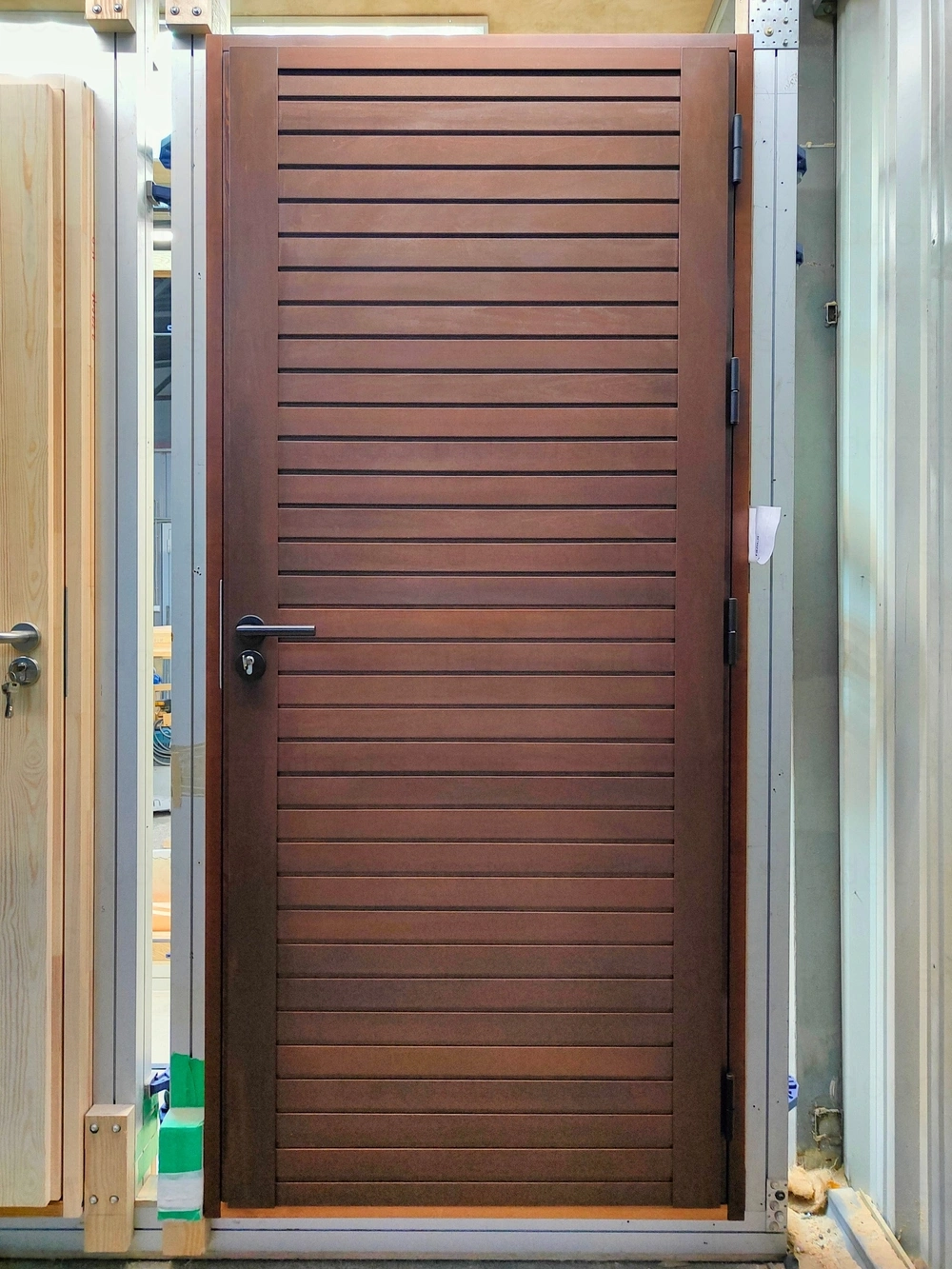 Фото 2 - scandiplus Теплые входные двери Scandi Plus Thermo с отделкой из профилированного массива и толщиной полотна до 112мм Scandoors: производство и монтаж