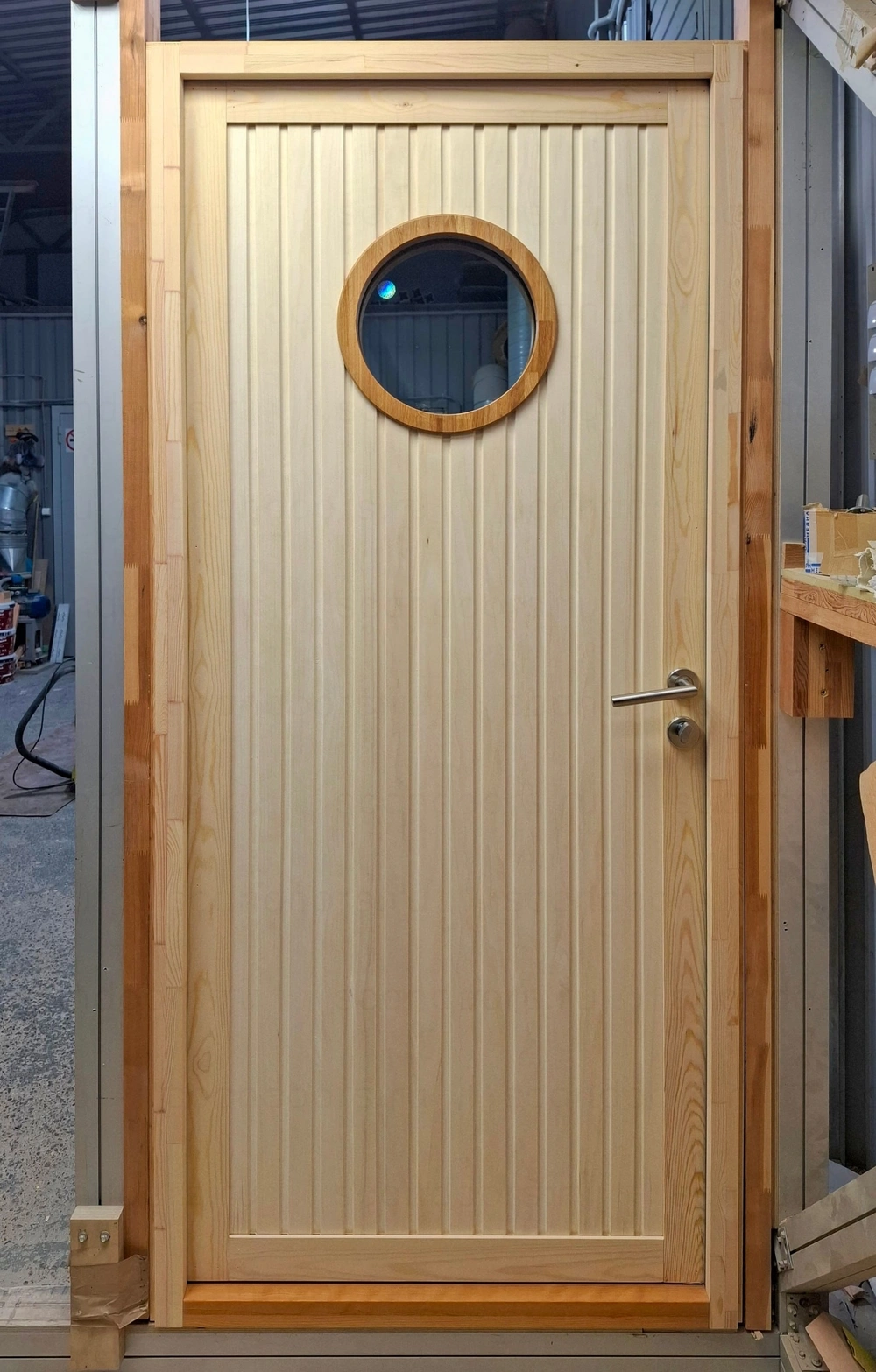 Фото 2 - Scandoors Planken – морозостойкая входная дверь Scandoors: производство и монтаж