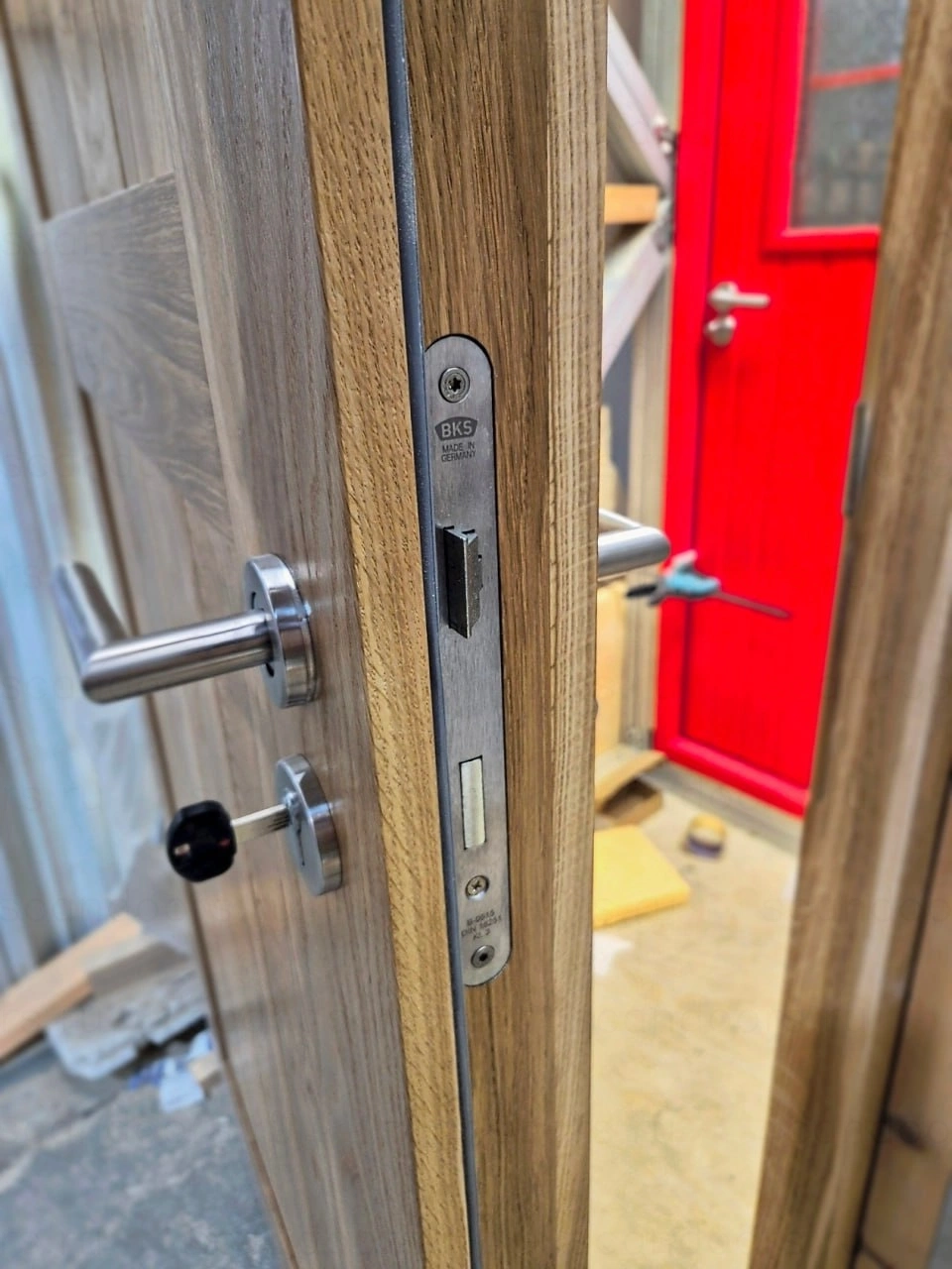 Фото 5 - ❄️ Scandoors Wood F012 – надежная дверь для суровых зим с отделкой из дуба. Scandoors: производство и монтаж