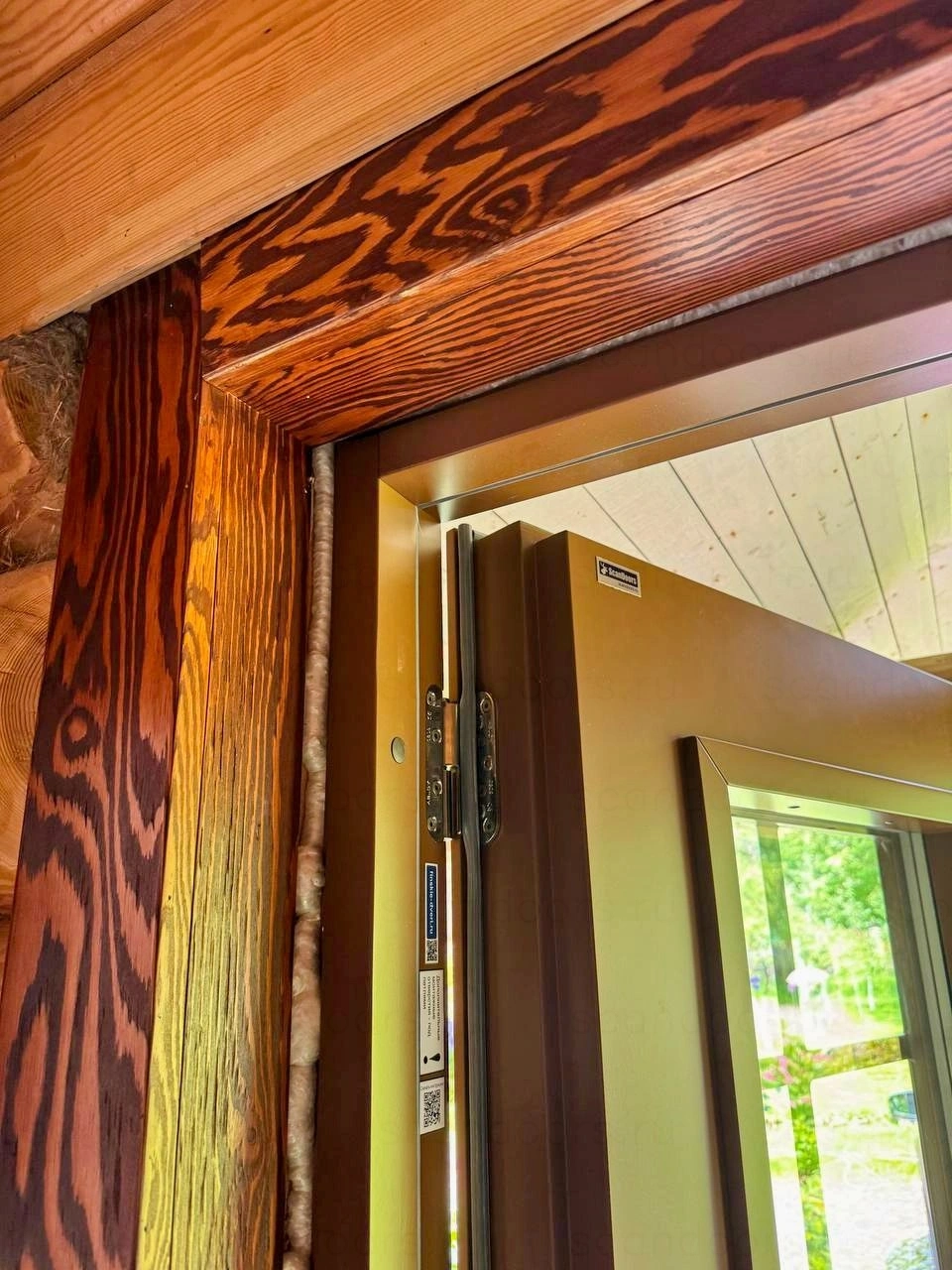 Фото 4 - Сквозняки, перекосы, промерзание – хватит это терпеть! Scandoors: производство и монтаж