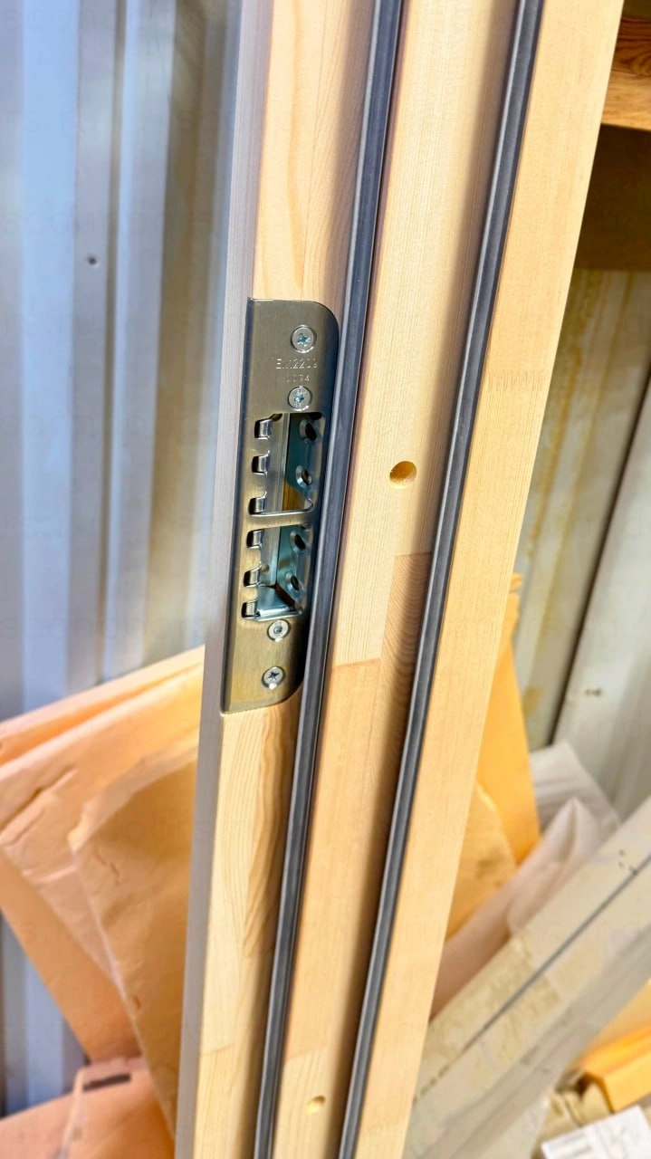 Фото 4 - Теплая входная дверь Scandi Plus с отделкой из осины Scandoors: производство и монтаж