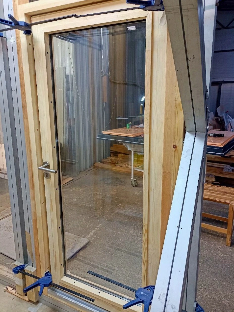 Фото 2 - Теплые террасные двери Scandi W023 из массива сосны со стеклопакетом Scandoors: производство и монтаж